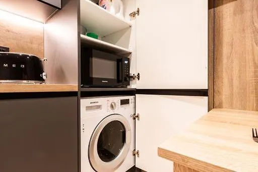 Petit Luxe Mutua Apartment Terrassa 0*,  Spain